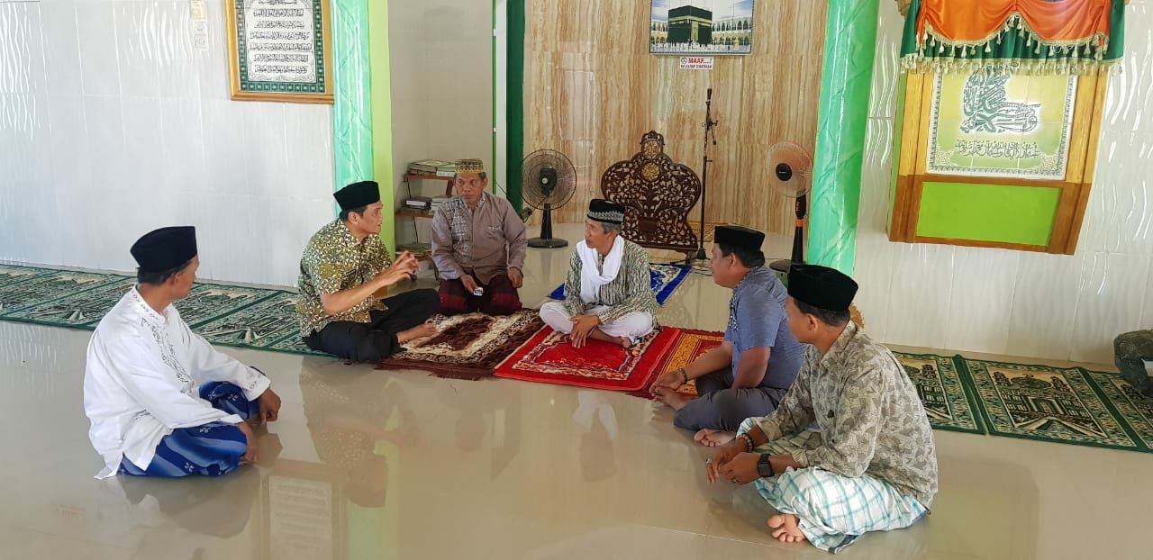 Shalat Jumat Di Palakka, Suardi Saleh Ajak Warga Kokohkan Persatuan