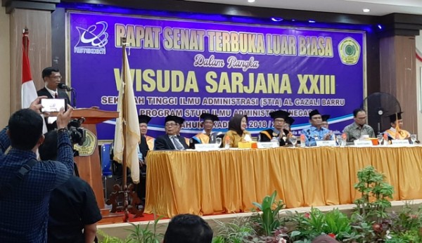 Wisuda STIA AL Gazali Barru, Kepala LPMP Sulsel Orasi Ilmiah