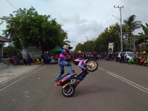 Freestyle Warnai Millenial Road Safety Riding Festival HUT Barru Ke 60