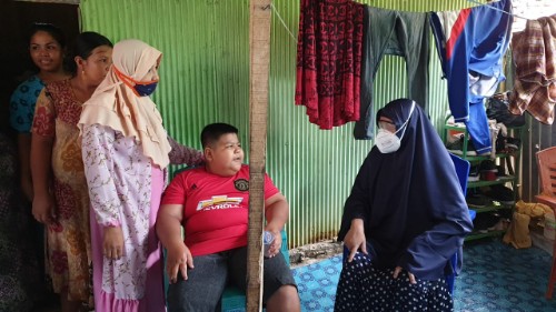 Beri Semangat dan Bantuan, Hasnah Syam Datangi Bocah Korban Bully di Pangkep