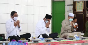 Cegah Corona, Bupati Barru dan Gurutta Bahas Penyambutan Santri di DDI Mangkoso