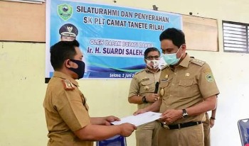 Jabat PLT Camat Tanete Rilau, Ini Harapan Bupati Untuk Akmaluddin