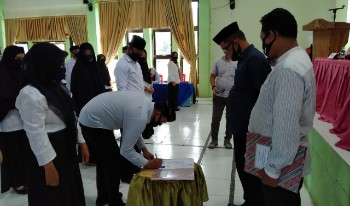 Tahapan Pilkada Barru Berlanjut, KPU Lantik PPS Gunakan Protap Kesehatan