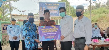 Bupati Barru Bantu Pembangunan Masjid Panrewata Buku Lompo