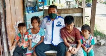 KORNAS TRC-PPA Dan KORDA TRC PPA Barru Bantu 4 Anak Terlantar