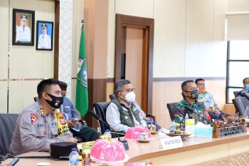 Forkopimda Parepare Ikuti Video Conference Bersama Panglima TNI dan KAPOLRI