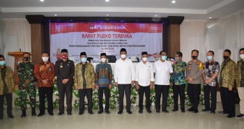 Sah, KPU Barru Tetapkan SS-AK Pemenang Pilkada