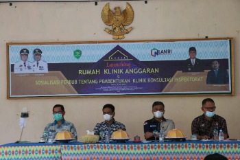 Sekda Rakor Bersama Seluruh Camat dan Kades Se Kabupaten Barru