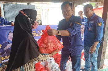 NasDem Barru Intens Berbagi di Jumat Berkah