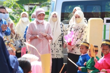 Pastikan Pelaksanaan PTM, Bunda PAUD Pantau TK dan PAUD di Kecamatan Barru