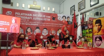 DPD TMP Gelar Pelatihan Menulis dan Fotografi Angkatan III