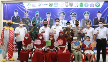 Bupati Barru Launching Vaksinasi Pada Anak Usia 6-11