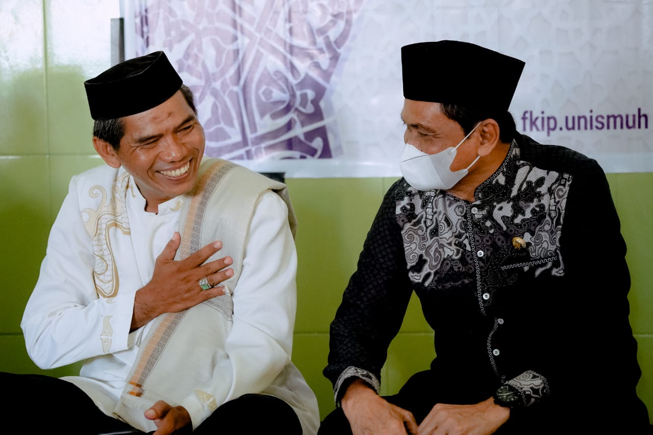 Hadiri Isra Mi'raj F2KIP Unismuh Di Masjid Al Munawarah Takkalasi,Begini Pesan Bupati Barru