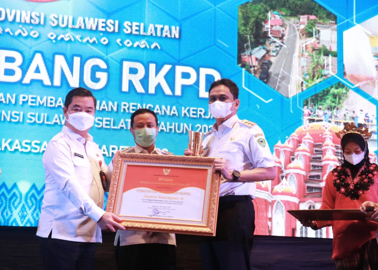 Alhamdulillah, Barru Terima Penghargaan Pembangunan Daerah Tahun 2022