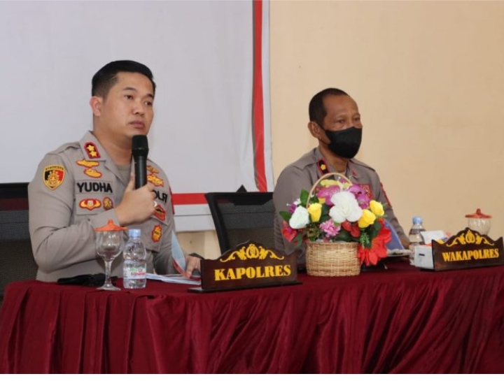 Kapolres Barru Rakor Vaksinasi Bersama Camat,Lurah dan Kades