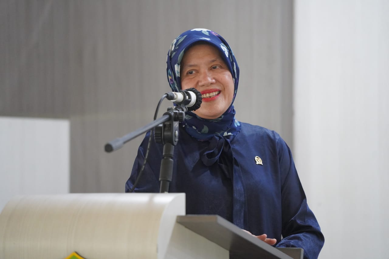 Pantau Vaksinasi Anak, Hasnah Syam Ucapkan Terima Kasih Khusus Pada Orang Tua Siswa