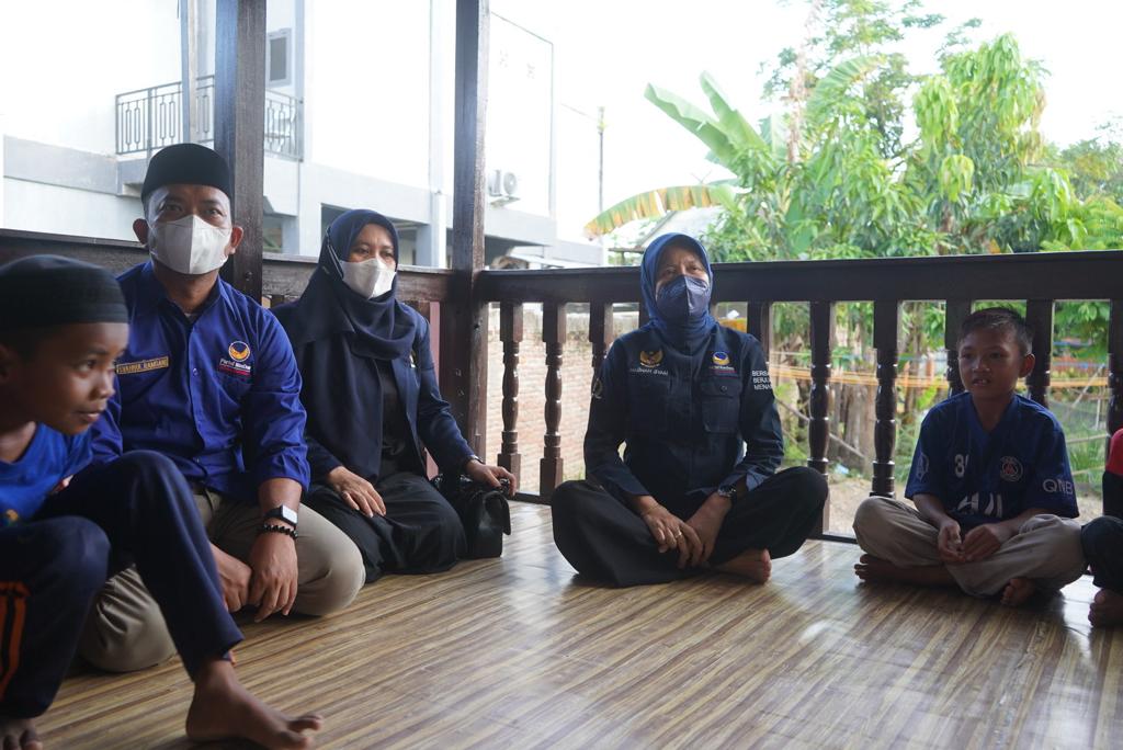 Bersama Anggota DPR RI Fraksi Nasdem, DPD Nasdem  Bagi Takjil Ramadhan di 5 Panti Asuhan di Barru