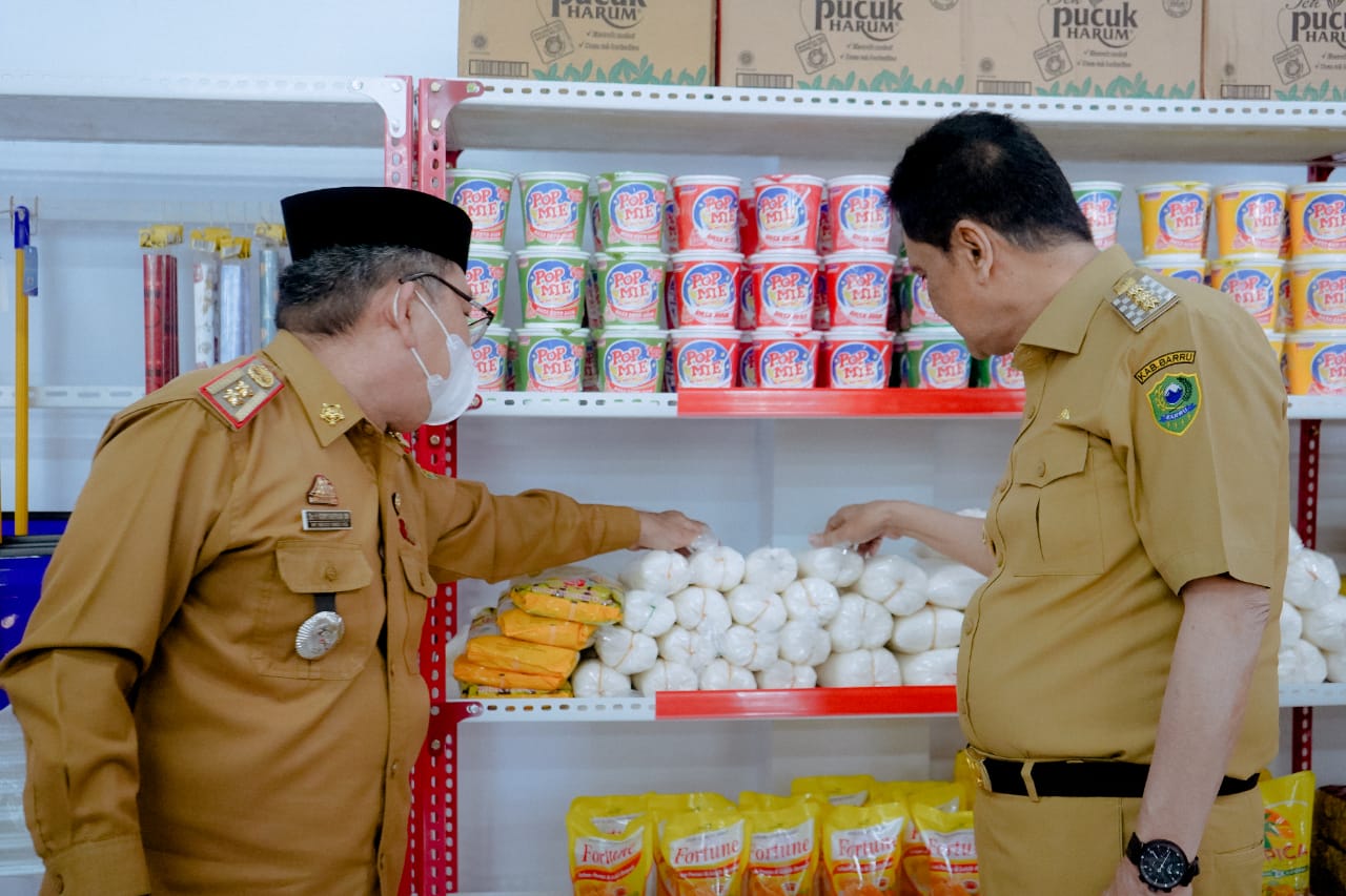 Bupati Barru Apresiasi Pengurus Koperasi Sejahtera Mangkoso Hadirkan Sejahtera Mart