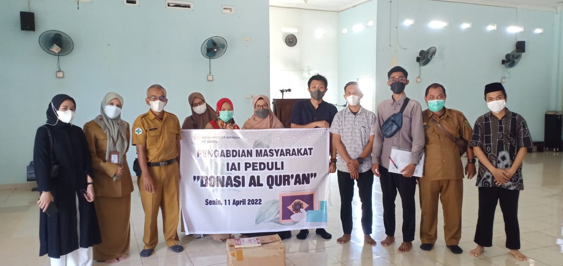 Wujud Pengabdian Masyarakat, IAI Cabang Barru Serahkan Donasi Al Qur'an di Tiga Pesantren