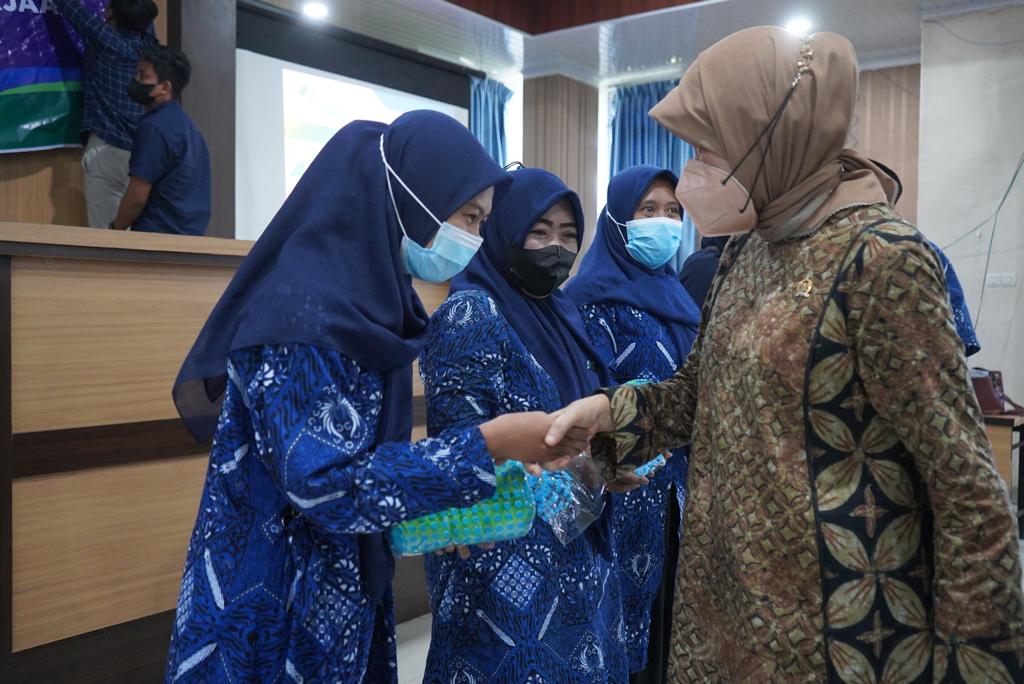 Anggota Fraksi Nasdem Hasnah Syam Sosialisasi Bersama BPJS Ketenagakerjaan