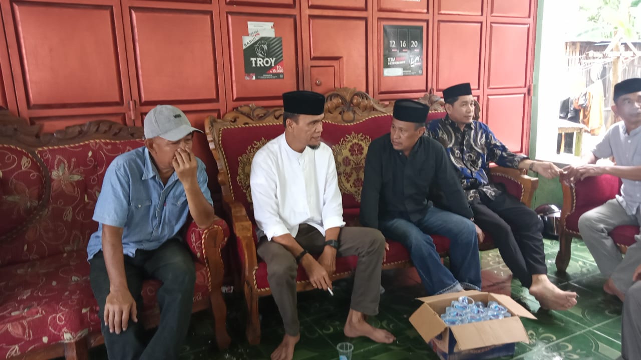 Anggota DPRD Barru Melayat Mertua Ketua Angkatan Muda Ka'bah