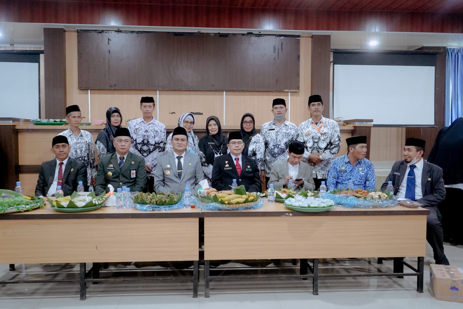 Halal Bihalal Dinas Pendidikan         Bupati Barru: Kembali merajut silaturahim dan saling memaafkan