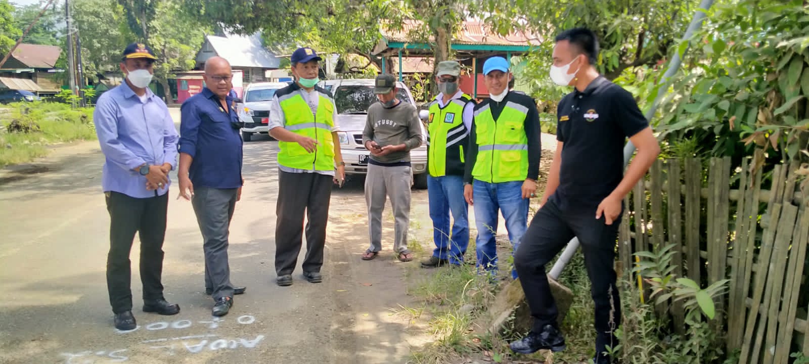 Warga Relakan Pagarnya Dibongkar Demi Pelebaran Jalan
