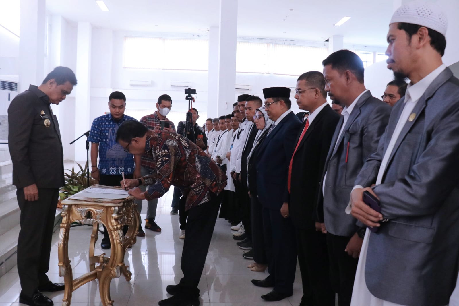 Bupati Barru Lantik Pengurus IKA Spadel Priode 2022-2026