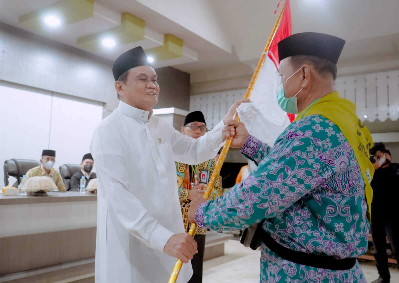 Suardi Saleh Lepas 80 Jamaah Haji Asal Barru