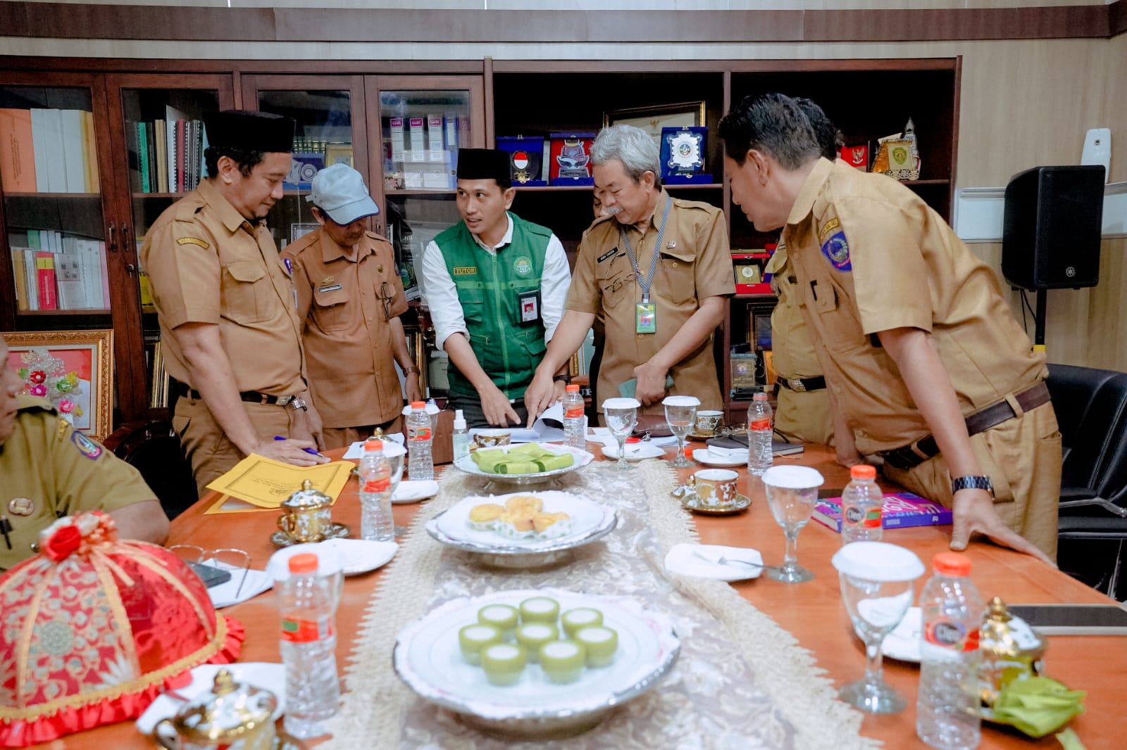 Asisten Administrasi dan Kesra Wakili Bupati Barru Terima Kunjungan Kacabdin Wilayah VIII