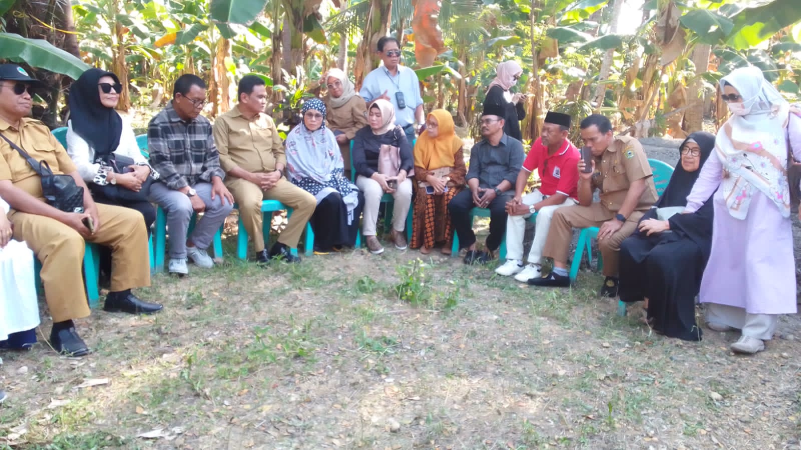 Ketua IKA PPSP Suardi Saleh Hadiri Pemakaman Putra Salah Satu Pengurusnya di Toe Desa Siddo