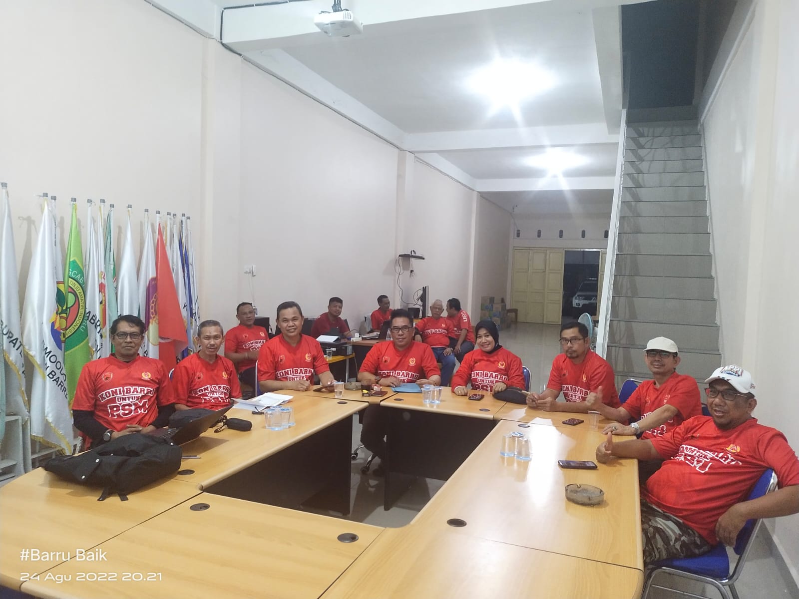 Usai Rapat Pengurus, KONI Barru Gelar Nobar PSM VS KL City FC Piala AFC 2022