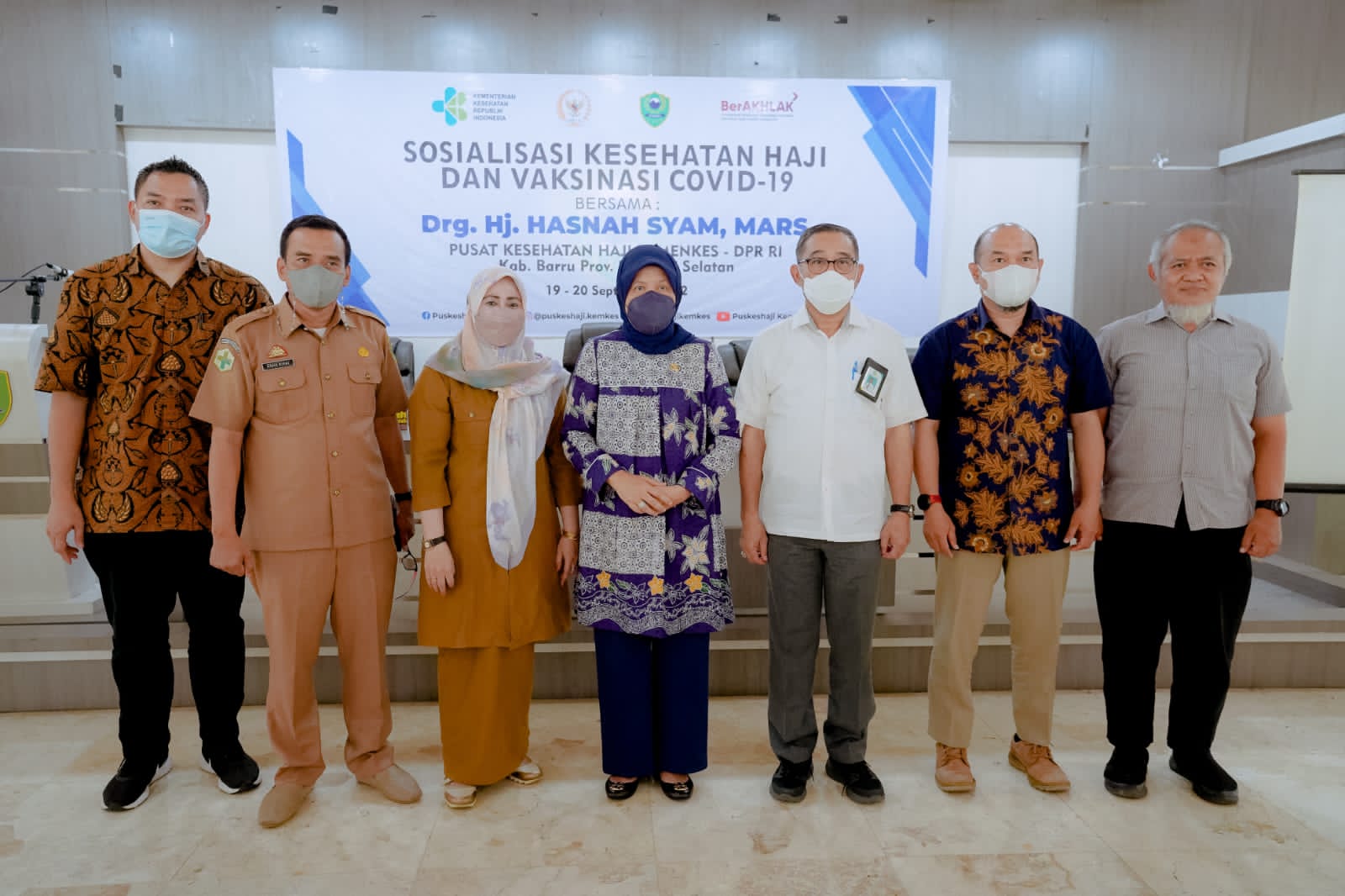 Anggota Fraksi Nasdem DPR RI Dan Kemenkes RI Sosialisasi Kesehatan dan Vaksinasi Covid Calon Jamaah Haji Kab.Barru