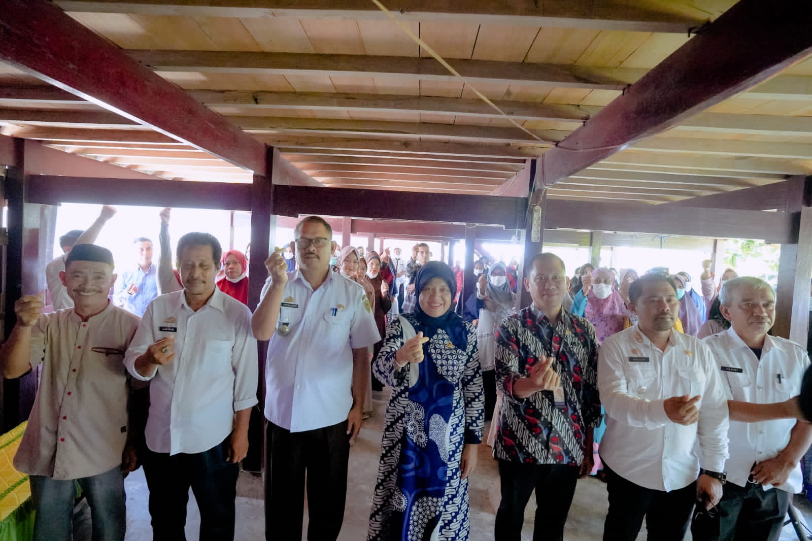Sosialisasi Penurunan  Stunting Anggota Fraksi Nasdem DPR RI Dan BKKBN Digelar di Lajari Kec.Tanete Rilau