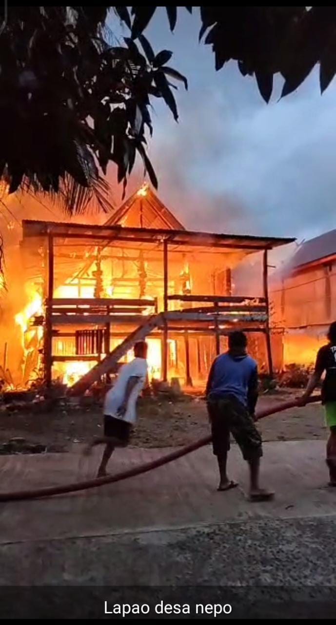 Kebakaran Hanguskan Satu Unit Rumah Panggung di Desa Nepo