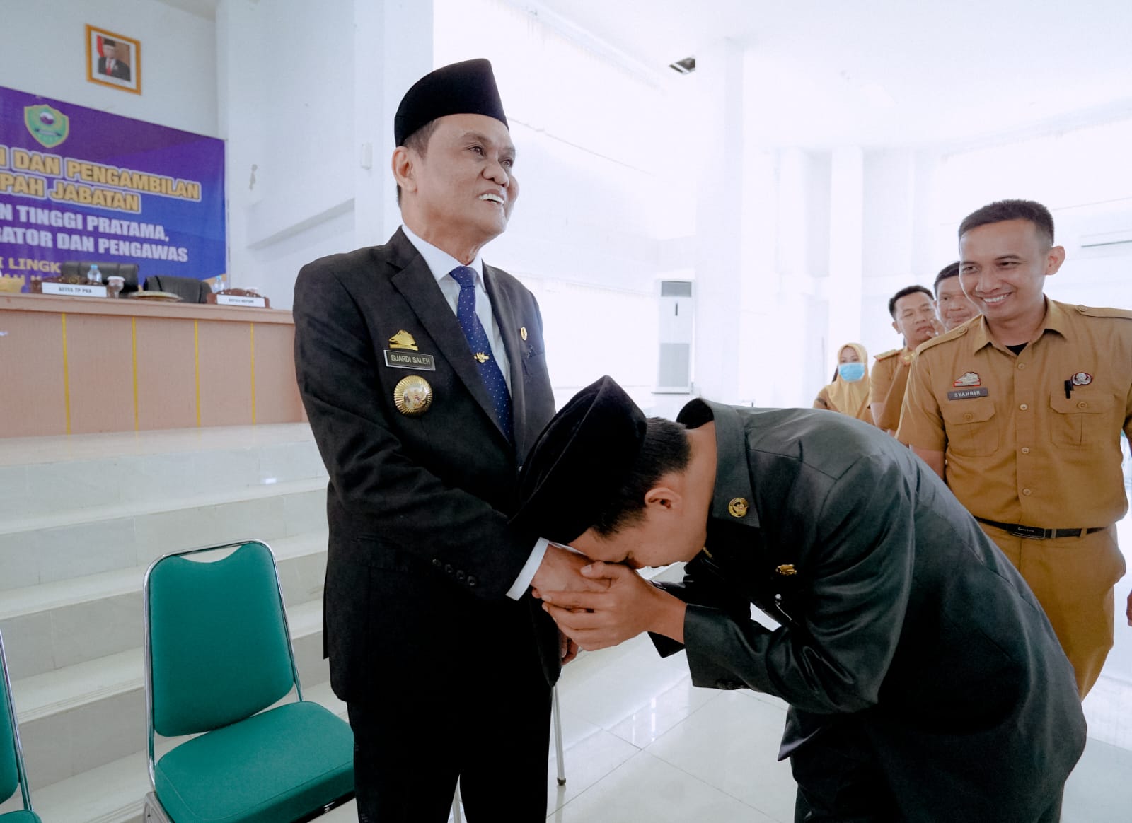 Bupati Barru Lantik Kabid Humas Jadi Irban Inspektorat Barru