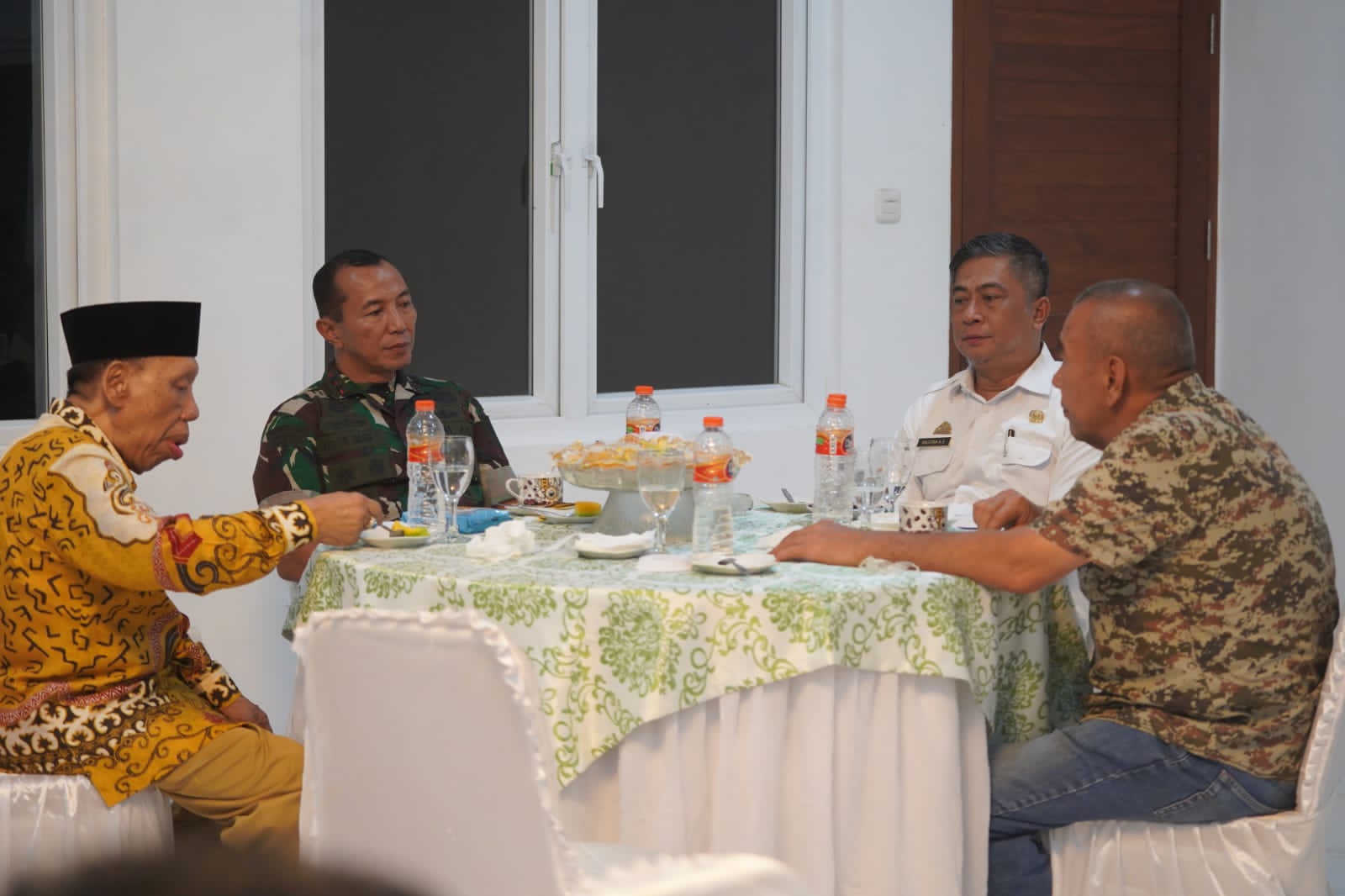 Kunjungan ke Benur Kita Pangdam XIV/Hasanuddin Disambut Sekda Barru  Dan Dandim 1405 Parepare