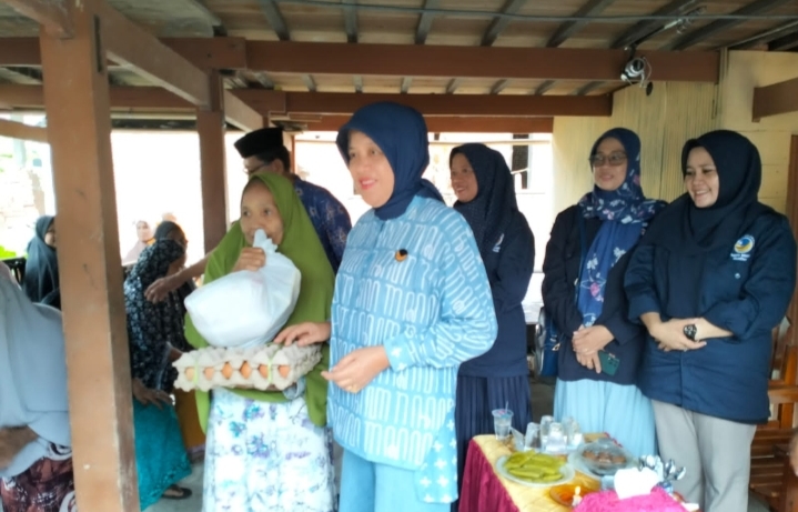 Anggota DPR RI Fraksi Nasdem DPR RI Pimpin Jumat Berkah Nasdem Barru  di Lapasu