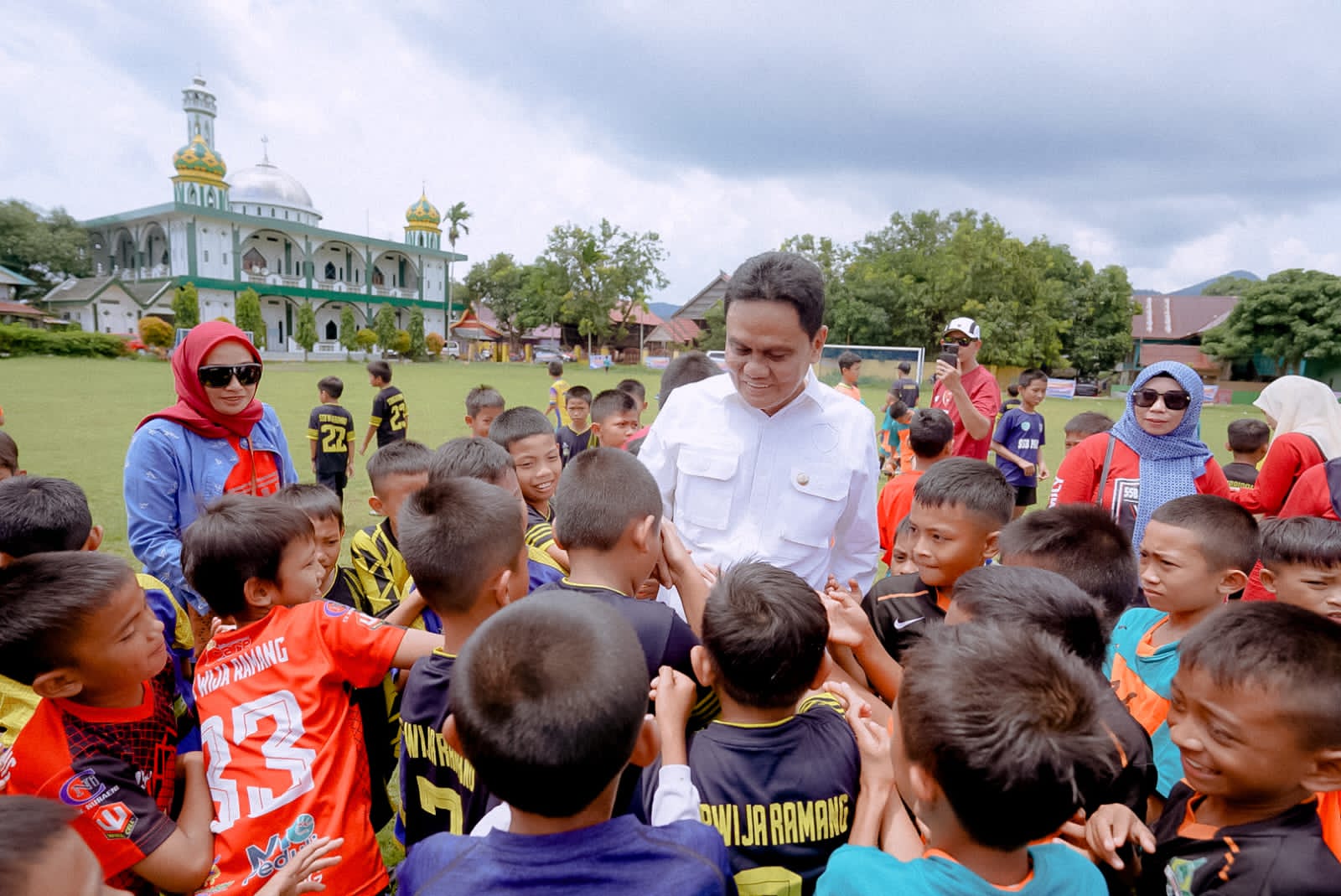 Bupati Barru Buka Turnamen Sepak Bola Liga Anak Nusantara