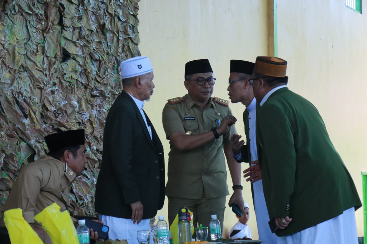 Wakili Bupati Barru Maulid di DDI Mangkoso, Sekda: Banyak Berkah Di Mangkoso