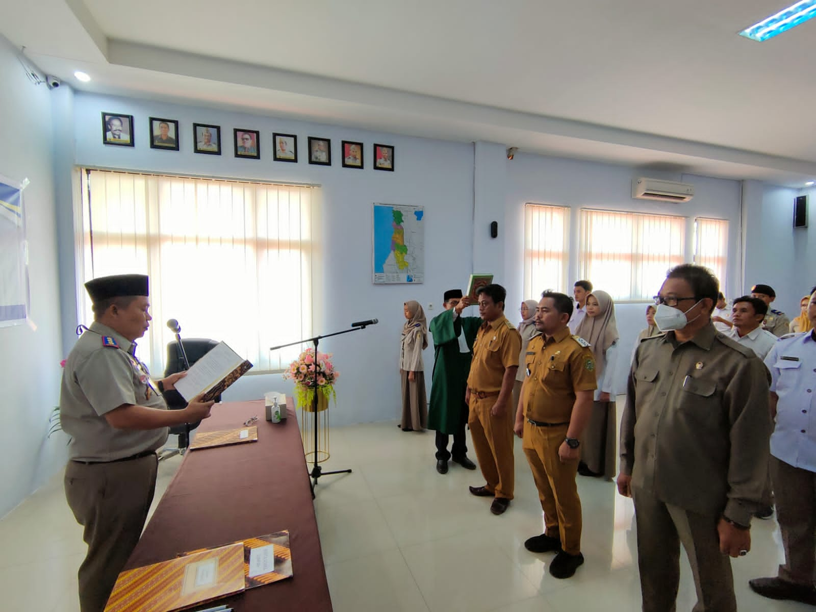 Kepala BPN/ATR Barru Lantik Dan Ambil Sumpah Lurah Kiru-Kiru, Kades Corawali Dan Camat Tanete Rilau Satgas PTSL