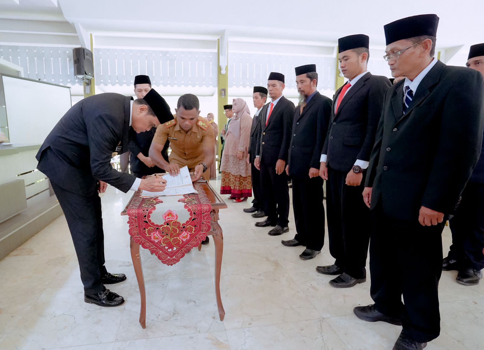 Lantik BPD, Bupati Barru Minta Sinergi Pemdes Wujudkan Kesejahteraan Masyarakat