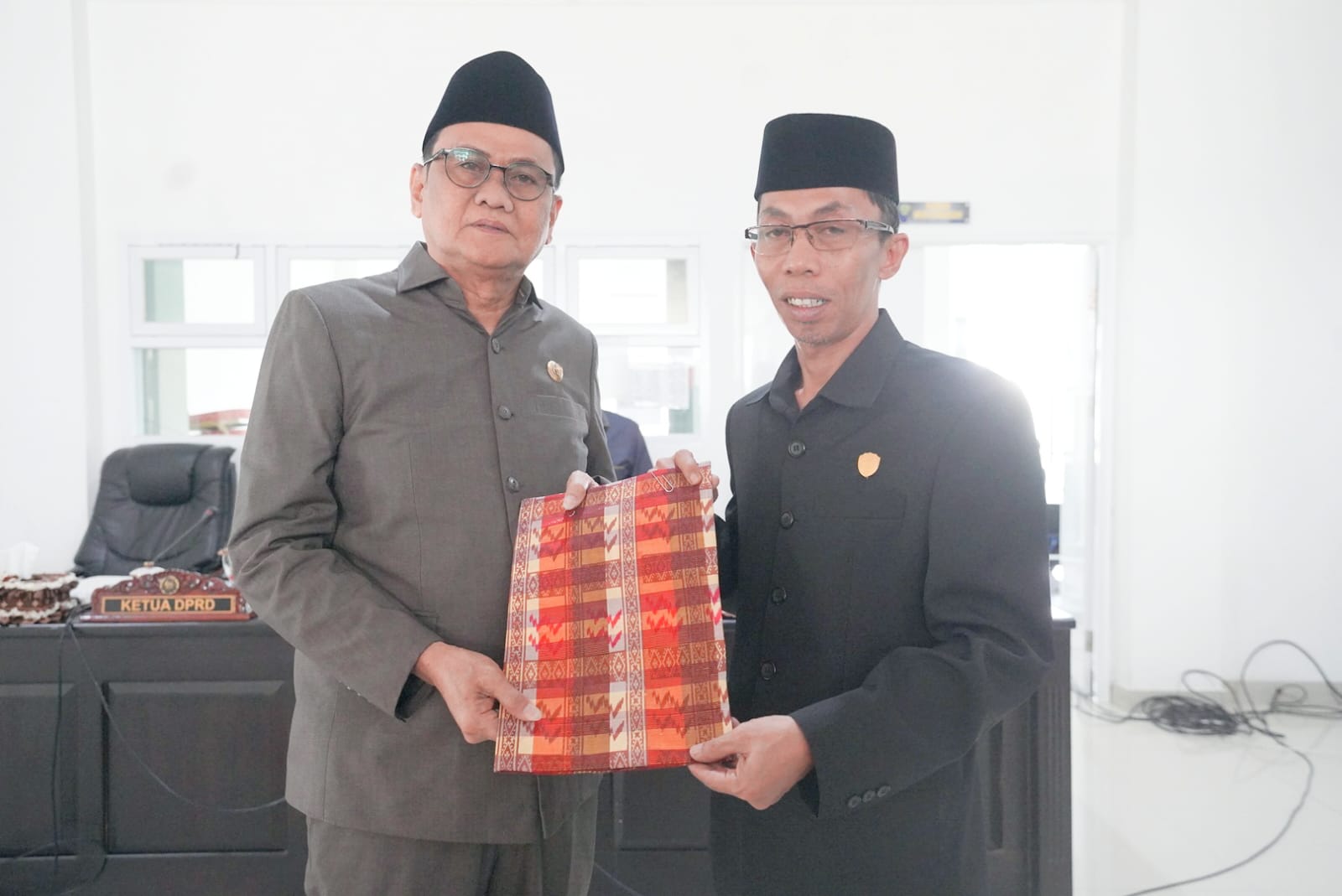 Bupati Barru Hadiri Rapat Paripurna DPRD Terkait Ranperda  Pengelolaan Keuangan Daerah