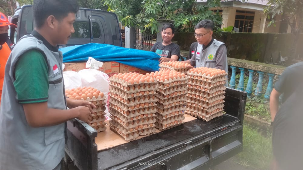 PLTU Barru Salurkan Bantuan Banjir Di Kab.Barru