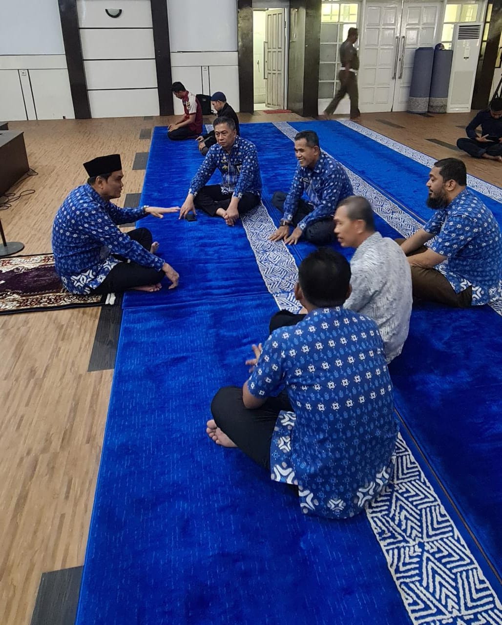 Tiba Di Barru Usai Tunaikan Umrah,Suardi Saleh Langsung Beraktivitas