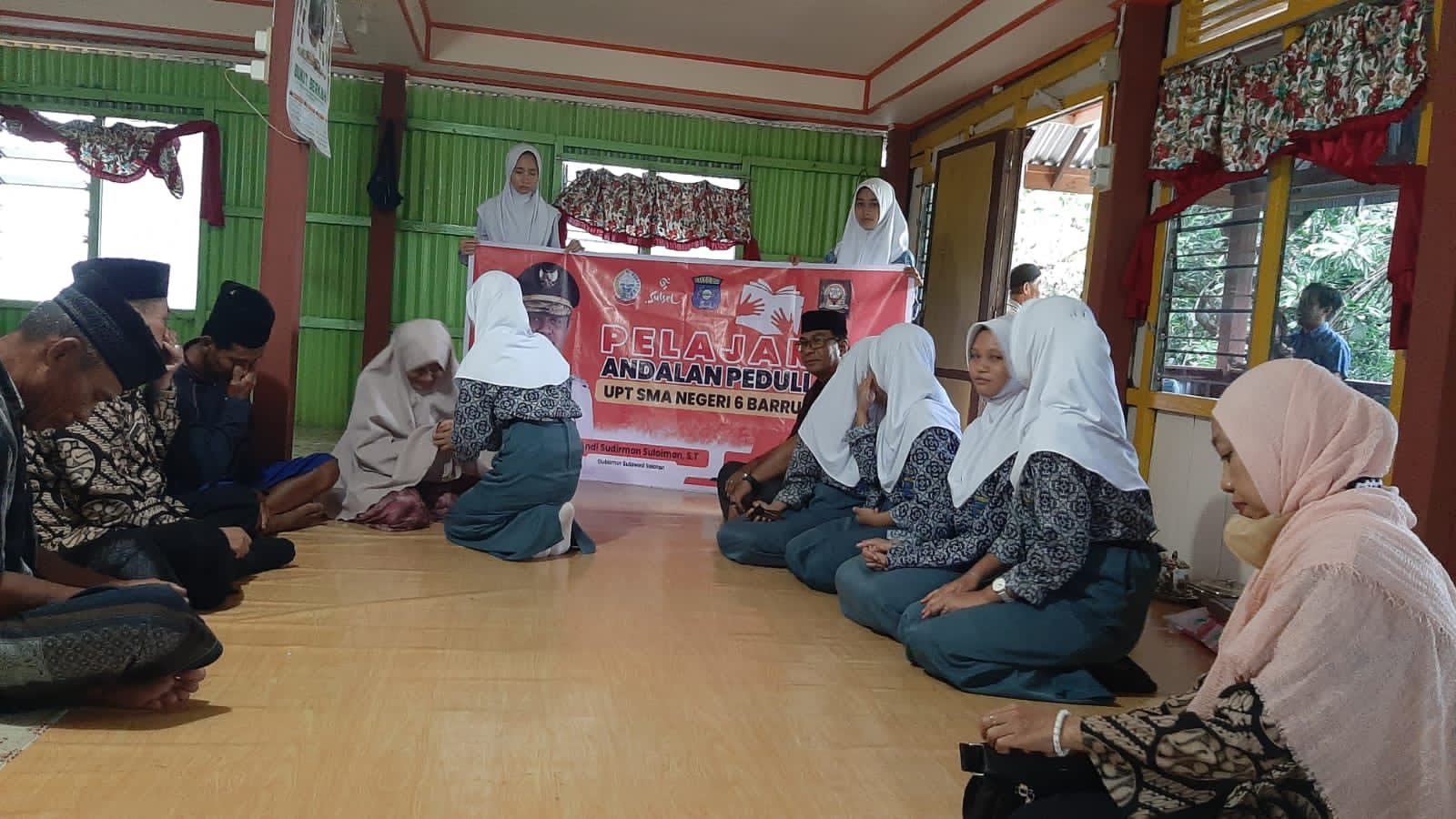 Pelajar Andalan Peduli SMAN 6 Barru Kunjungi Rumah Duka Korban Tertabrak kereta Api