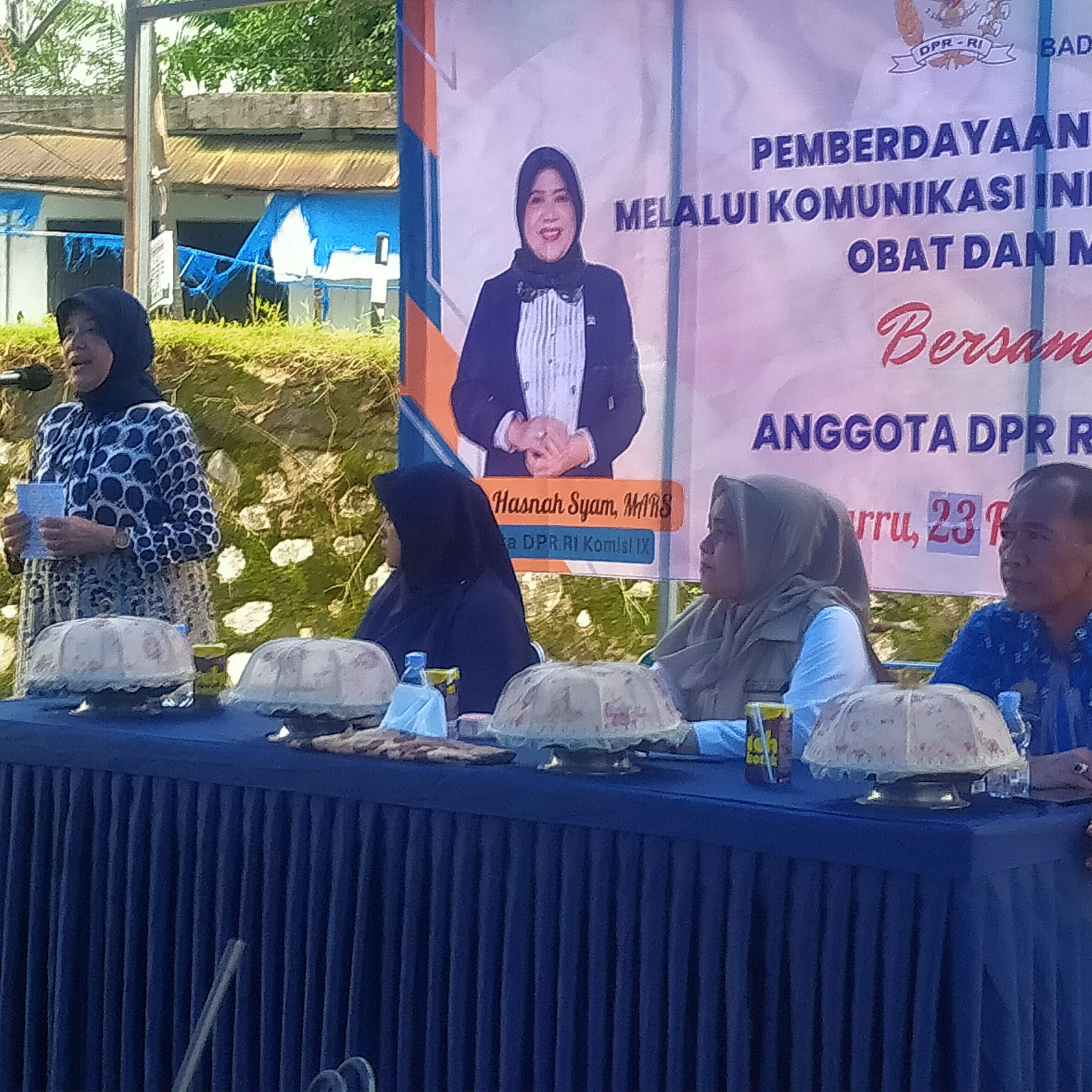 Anggota Fraksi Nasdem Sosialisasi Obat, Kosmetik dan Pangan Di Desa Balusu
