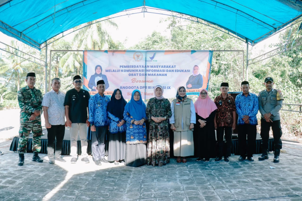 Hasnah Syam Bersama Mitra BBPOM Gelar Sosialisasi Obat dan Makanan Aman Di Dusun Parenring
