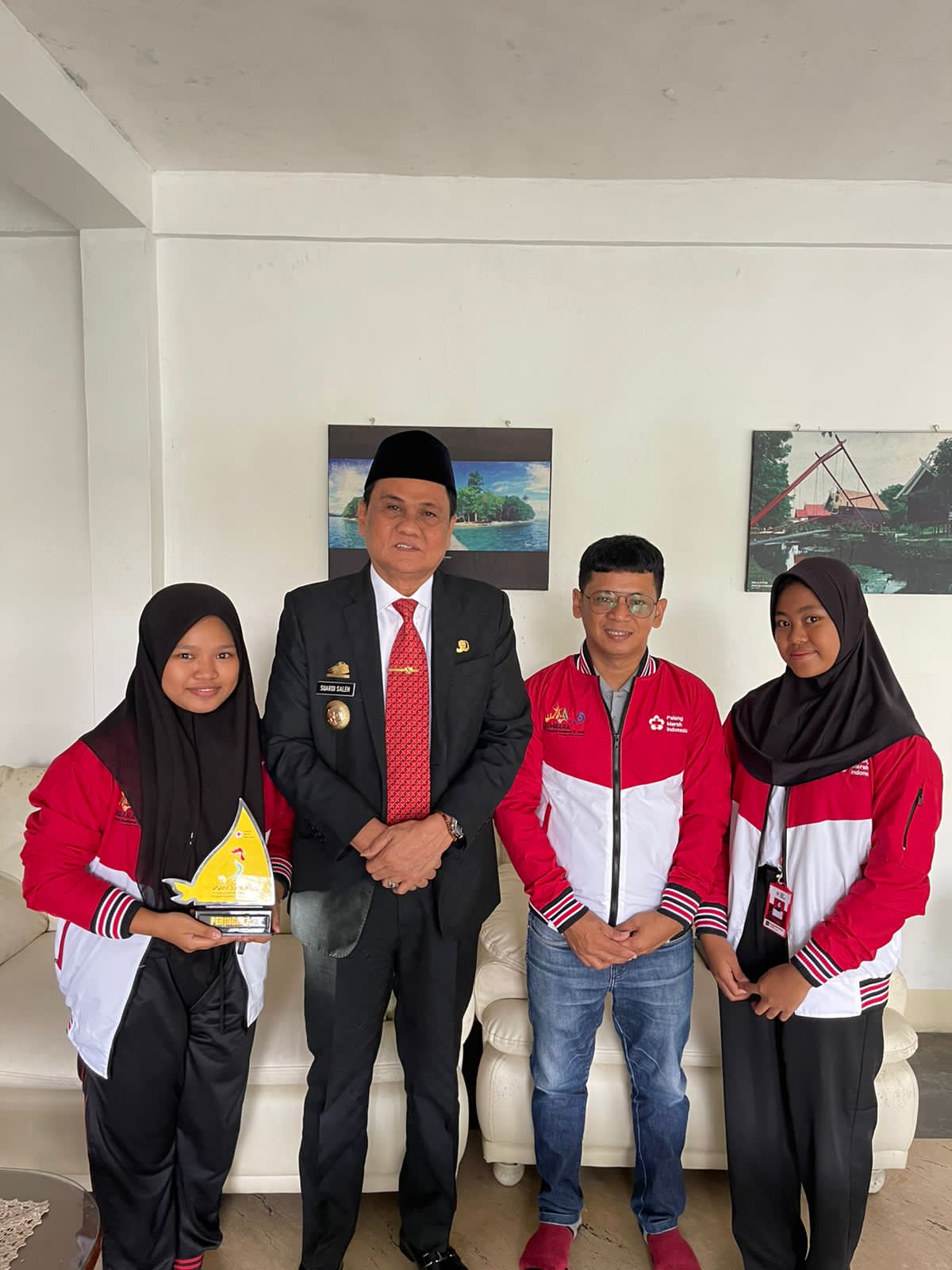 Suardi Saleh Lepas Dua Orang Peserta dan Satu Pendamping  Jumbara PMR -PMI Tingkat Nasional Wakili Kabupaten Barru