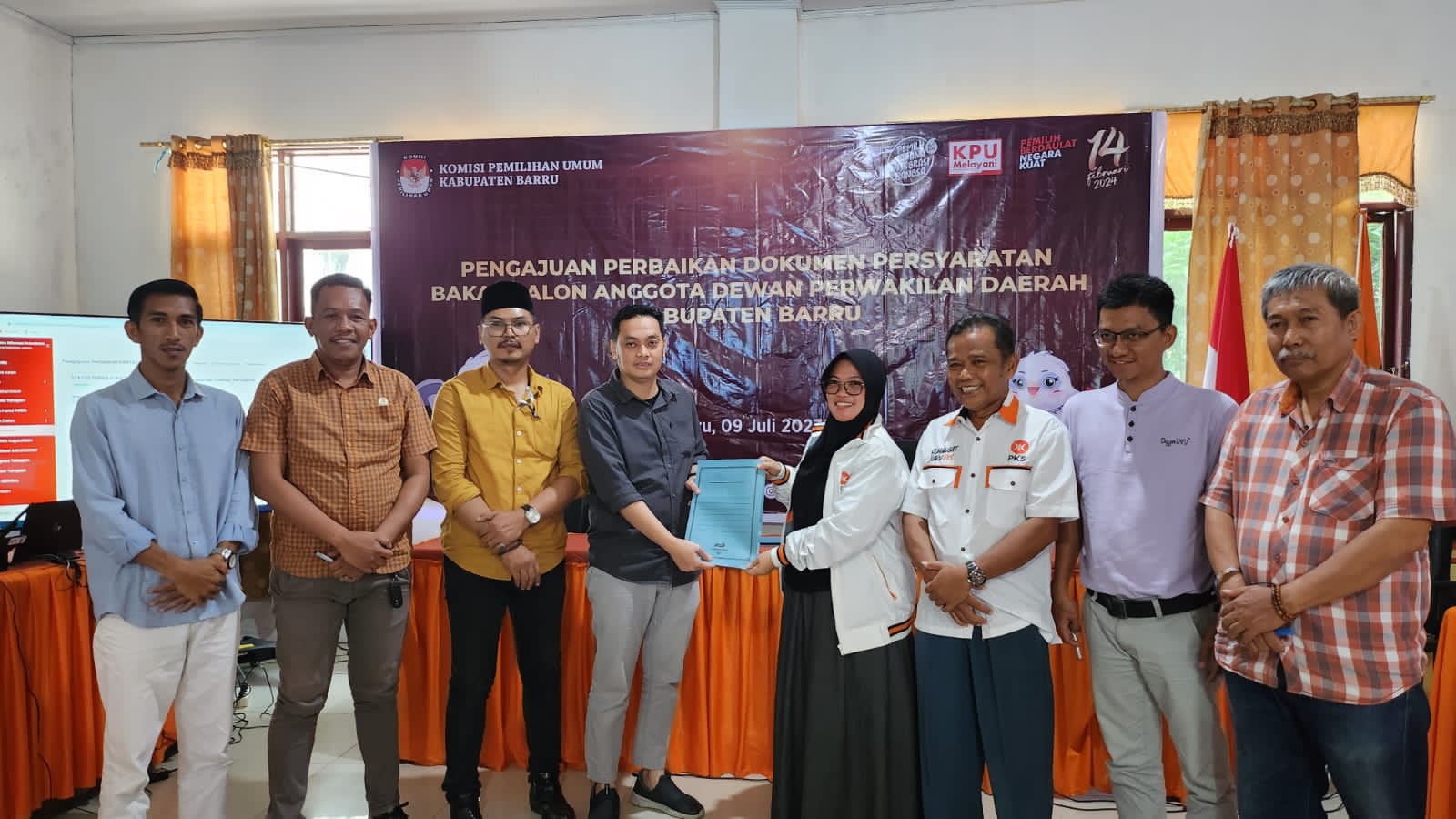 PKS Barru Jadi Parpol Pertama Serahkan Berkas Perbaikan Bacaleg